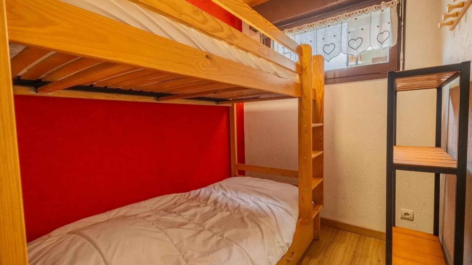 Studio Cabine Avec Terrasse, Parking, 4 Pers, Centre Village, Proche Pistes Et Commerces - Fr-1-437-92 Ла-Клюсаз Апартаменты
