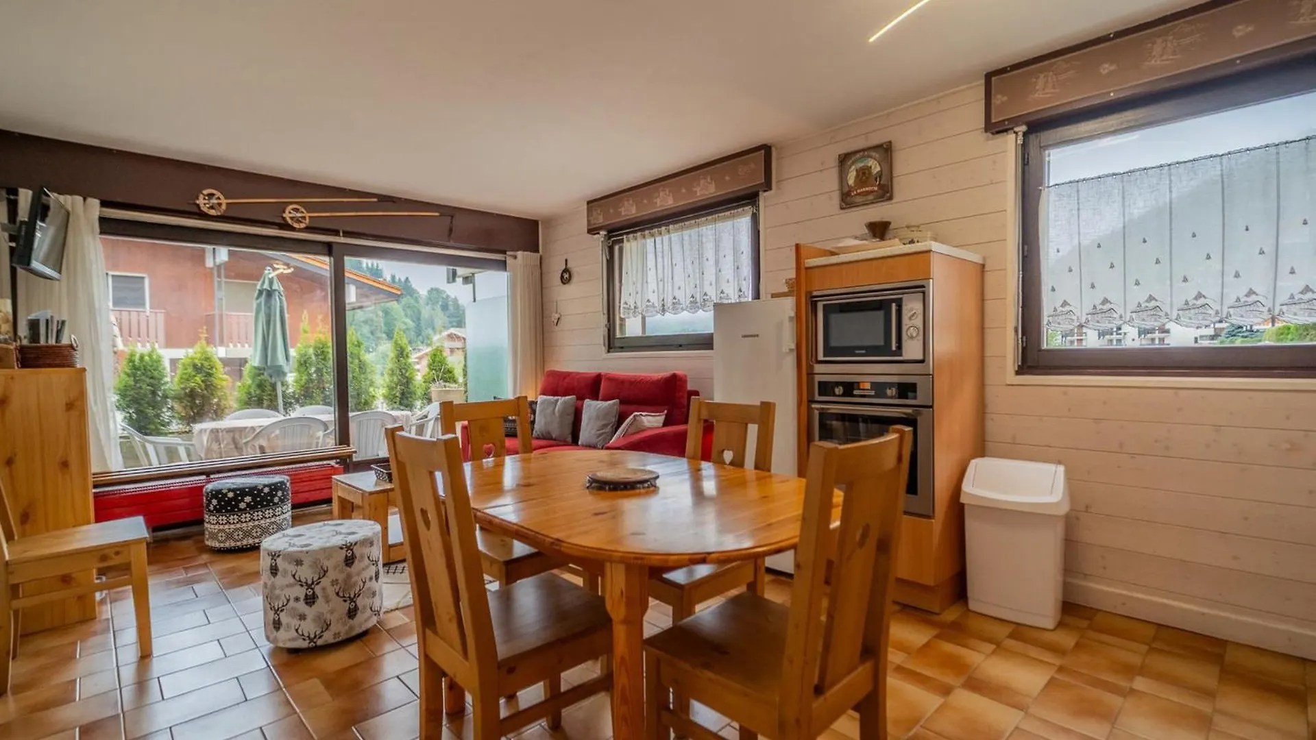Studio Cabine Avec Terrasse, Parking, 4 Pers, Centre Village, Proche Pistes Et Commerces - Fr-1-437-92 Ла-Клюсаз
