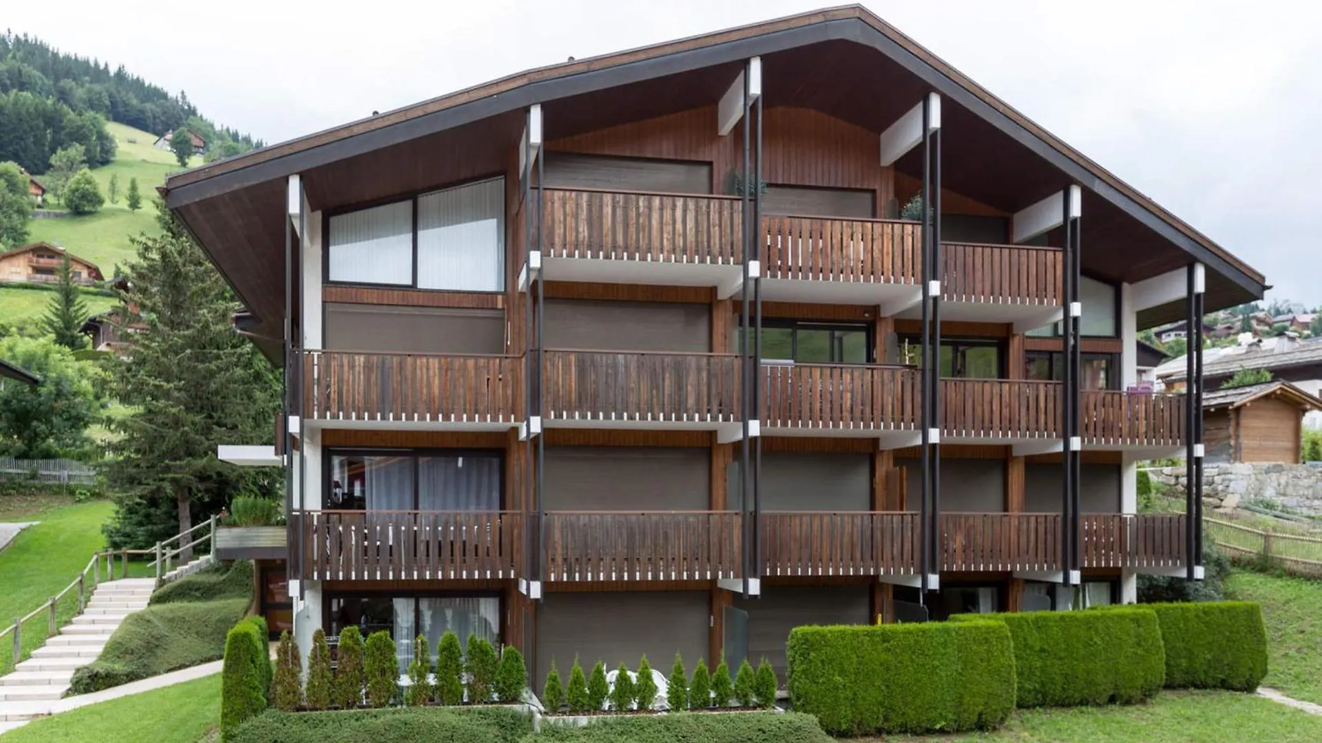 Studio Cabine Avec Terrasse, Parking, 4 Pers, Centre Village, Proche Pistes Et Commerces - Fr-1-437-92 Ла-Клюсаз 0*,  Франция